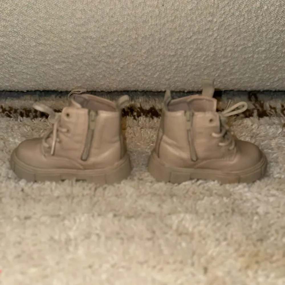 ZARA Baby Combat Boots - Picture 5 of 10